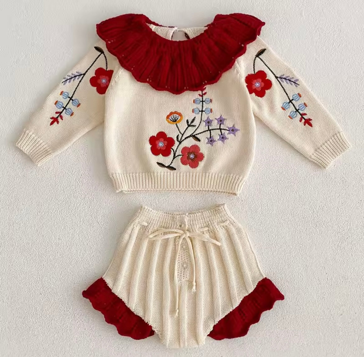 Red floral knitted set