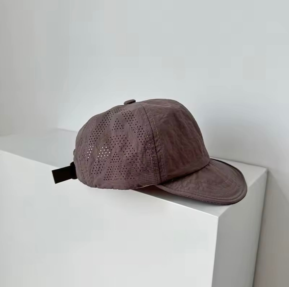 Neutral caps