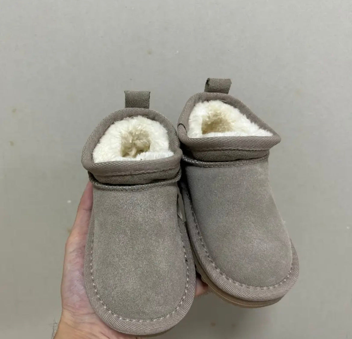 Mini snow boots