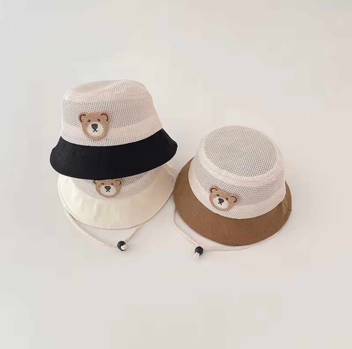 Bear mesh bucket hat