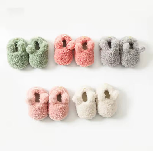 Bunny baby slippers