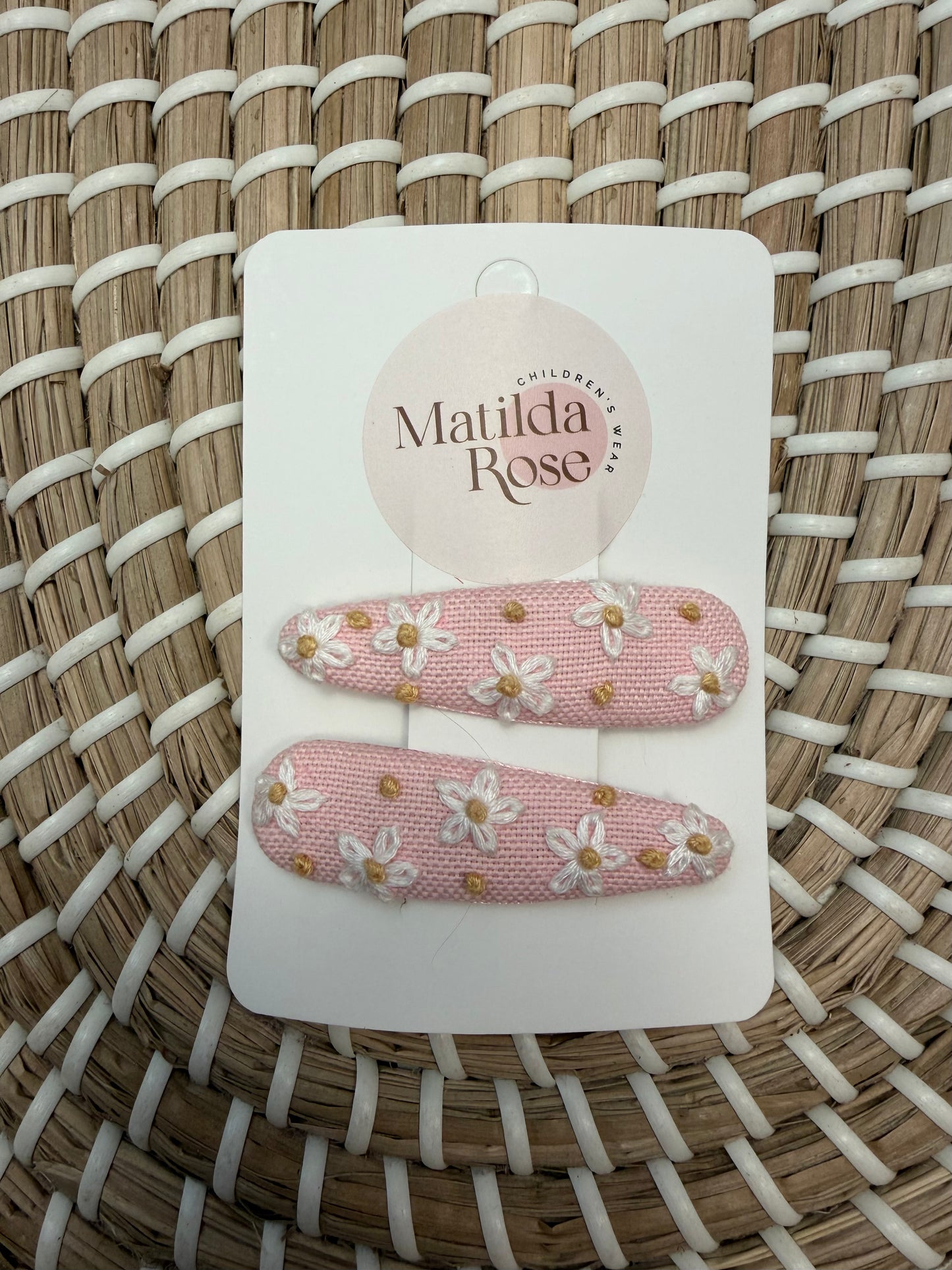 Linen floral clips