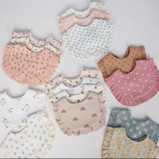 Muslin frill bibs