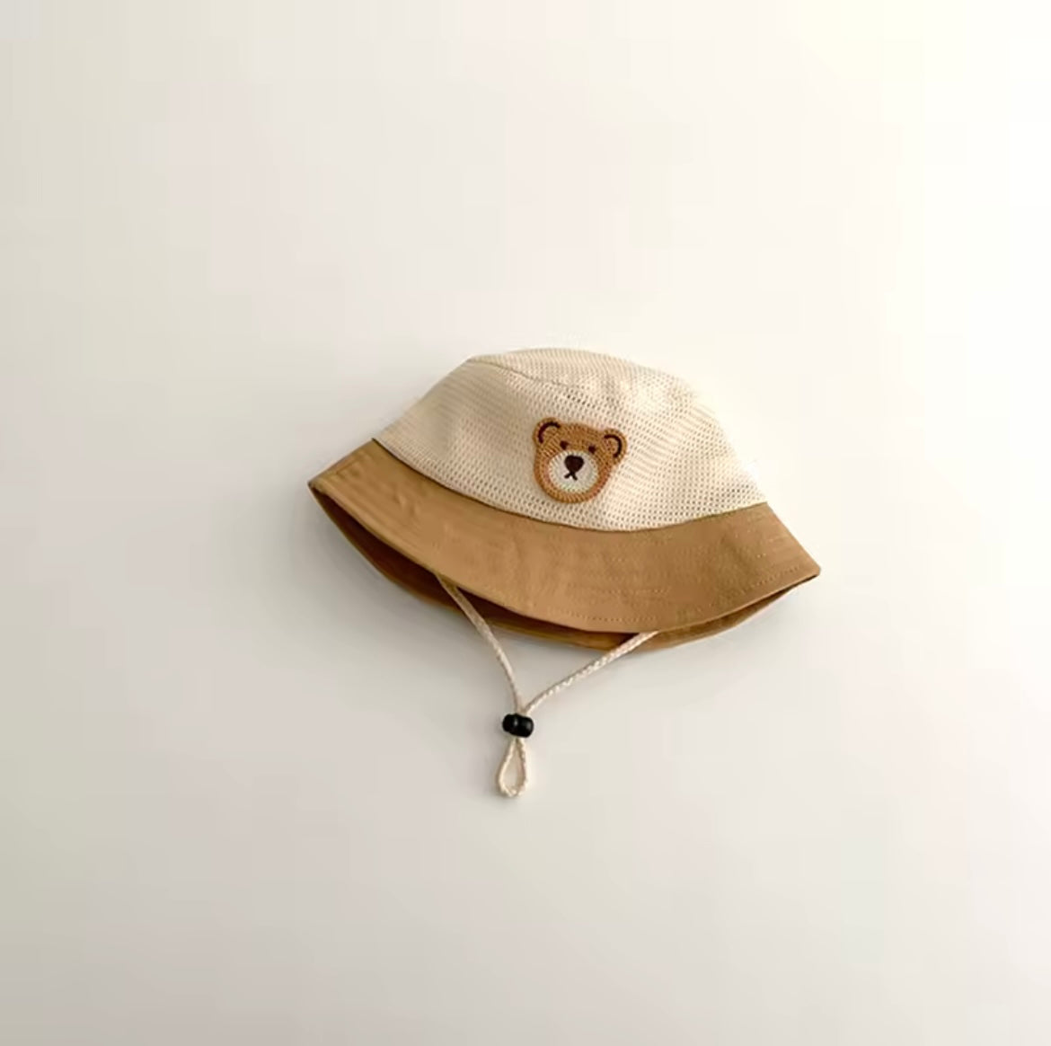 Bear mesh bucket hat