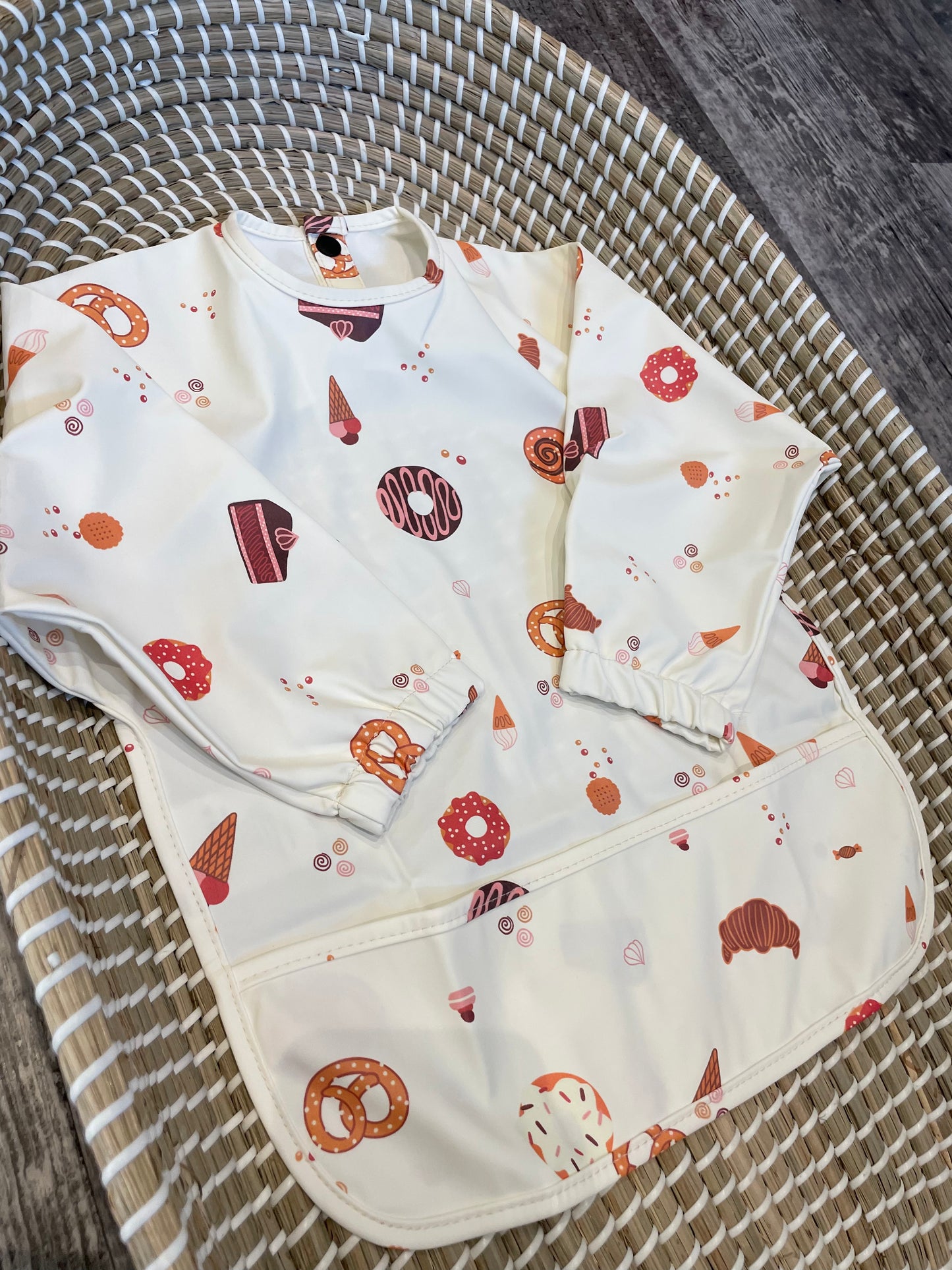 Long sleeved bibs