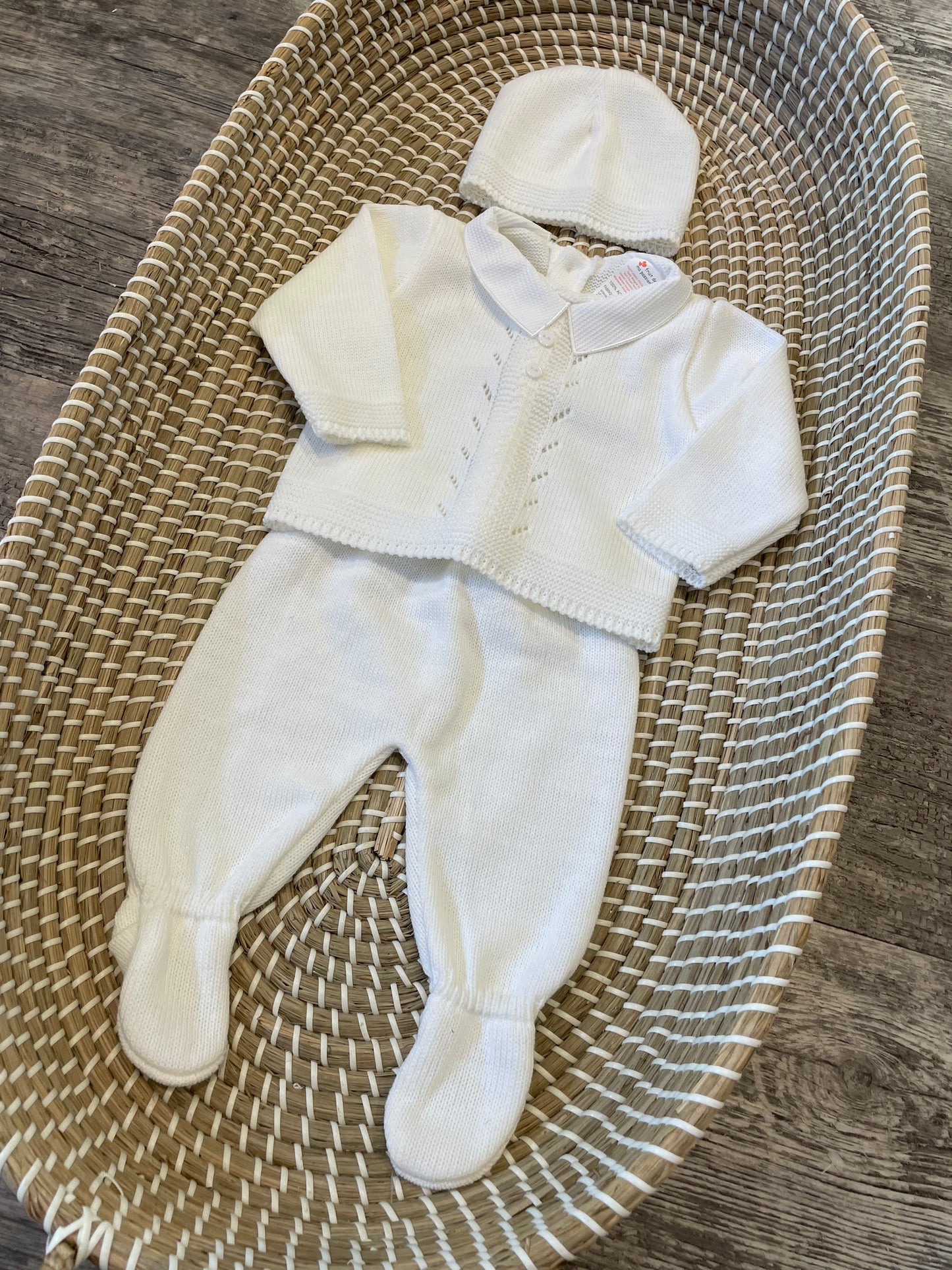 New born knitted set - White with collar