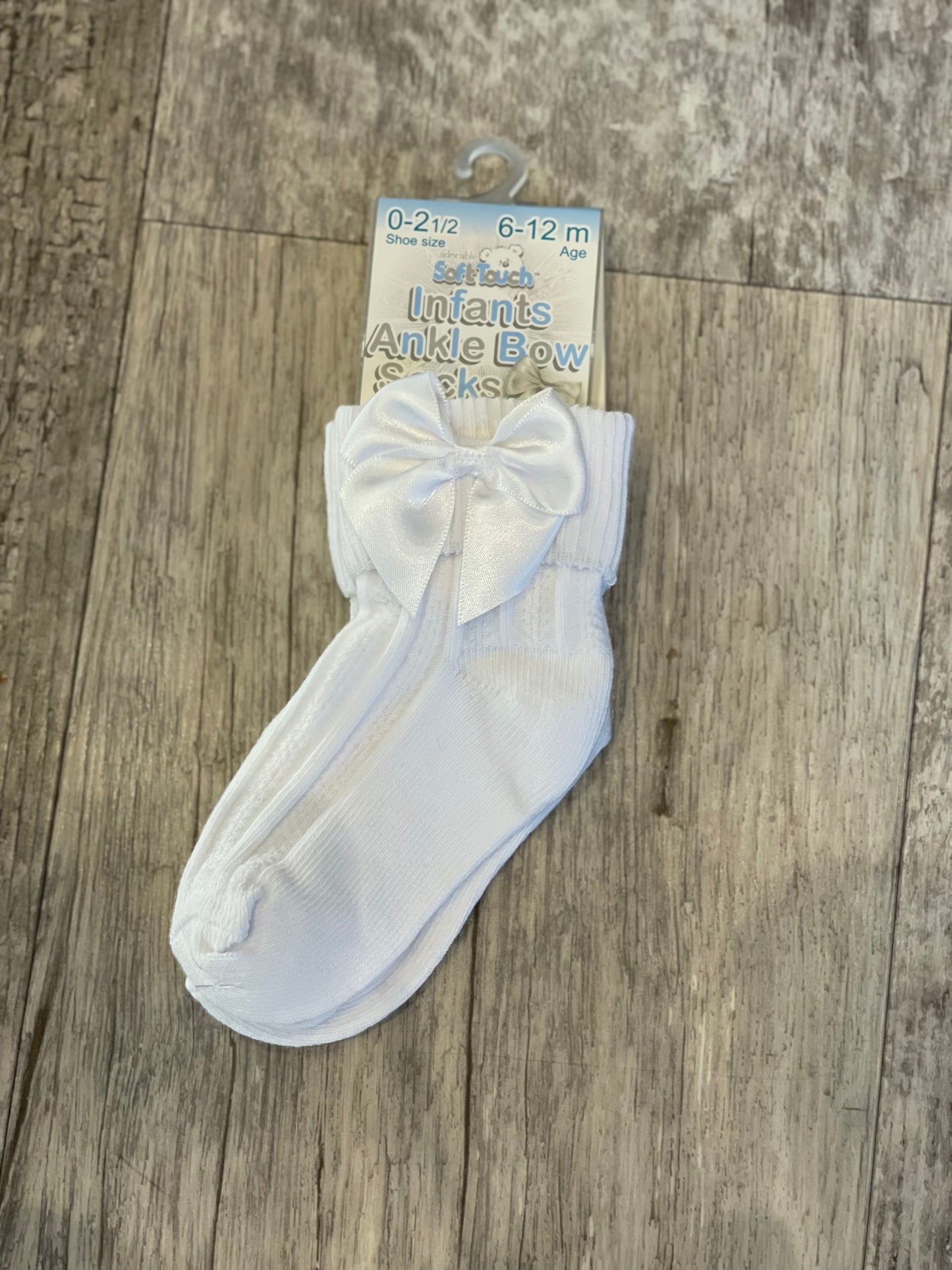 White bow ankle socks