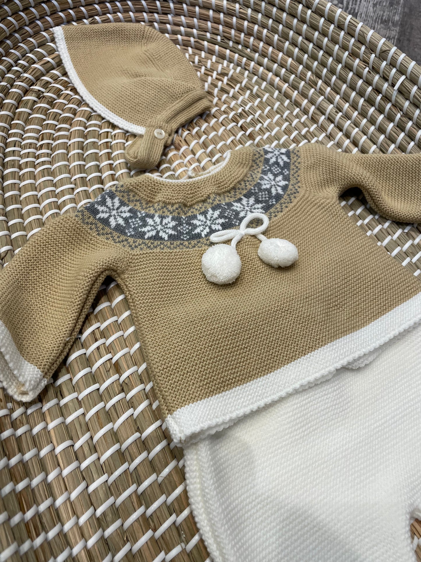 The white & beige 3pc set