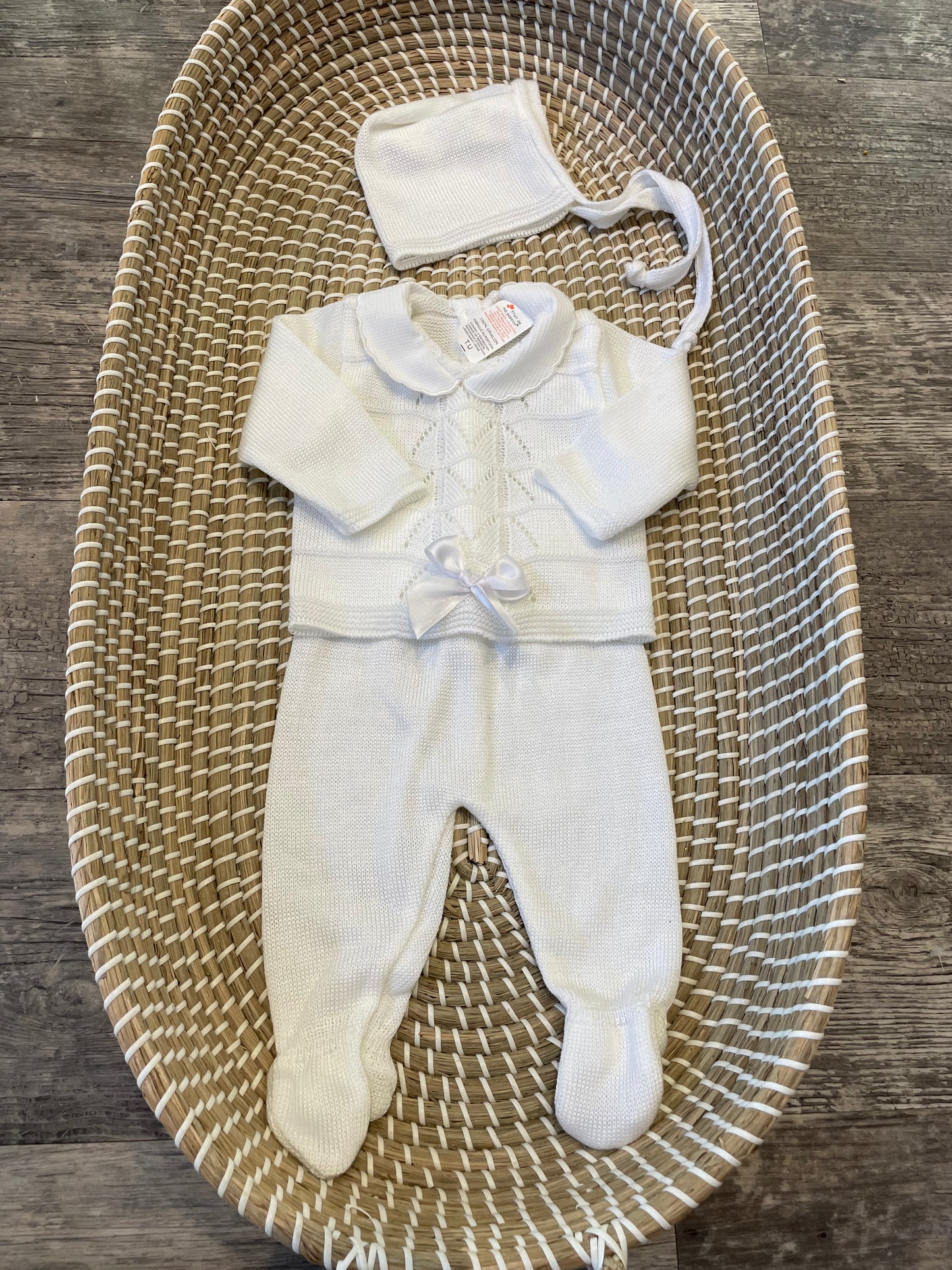 New born knitted set - White with bow