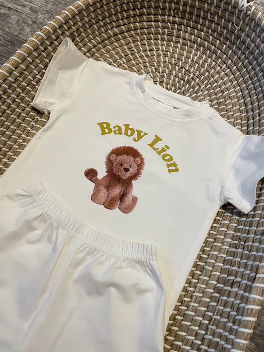 The lion shorts set