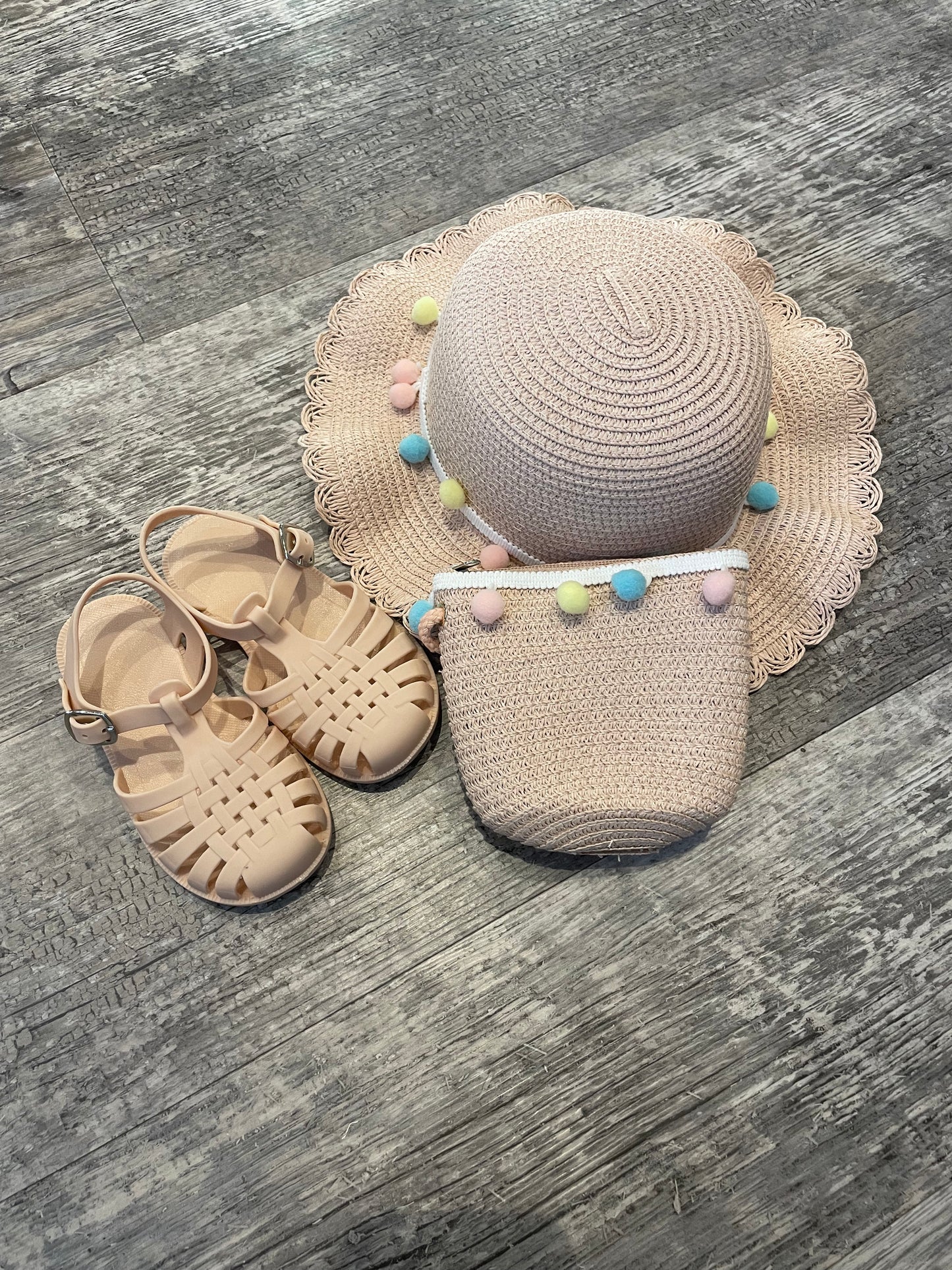 Pom pom straw hat and bag set