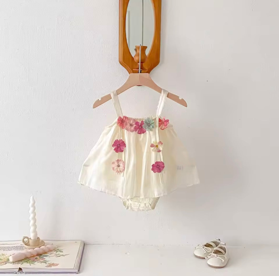 The cream flower dress