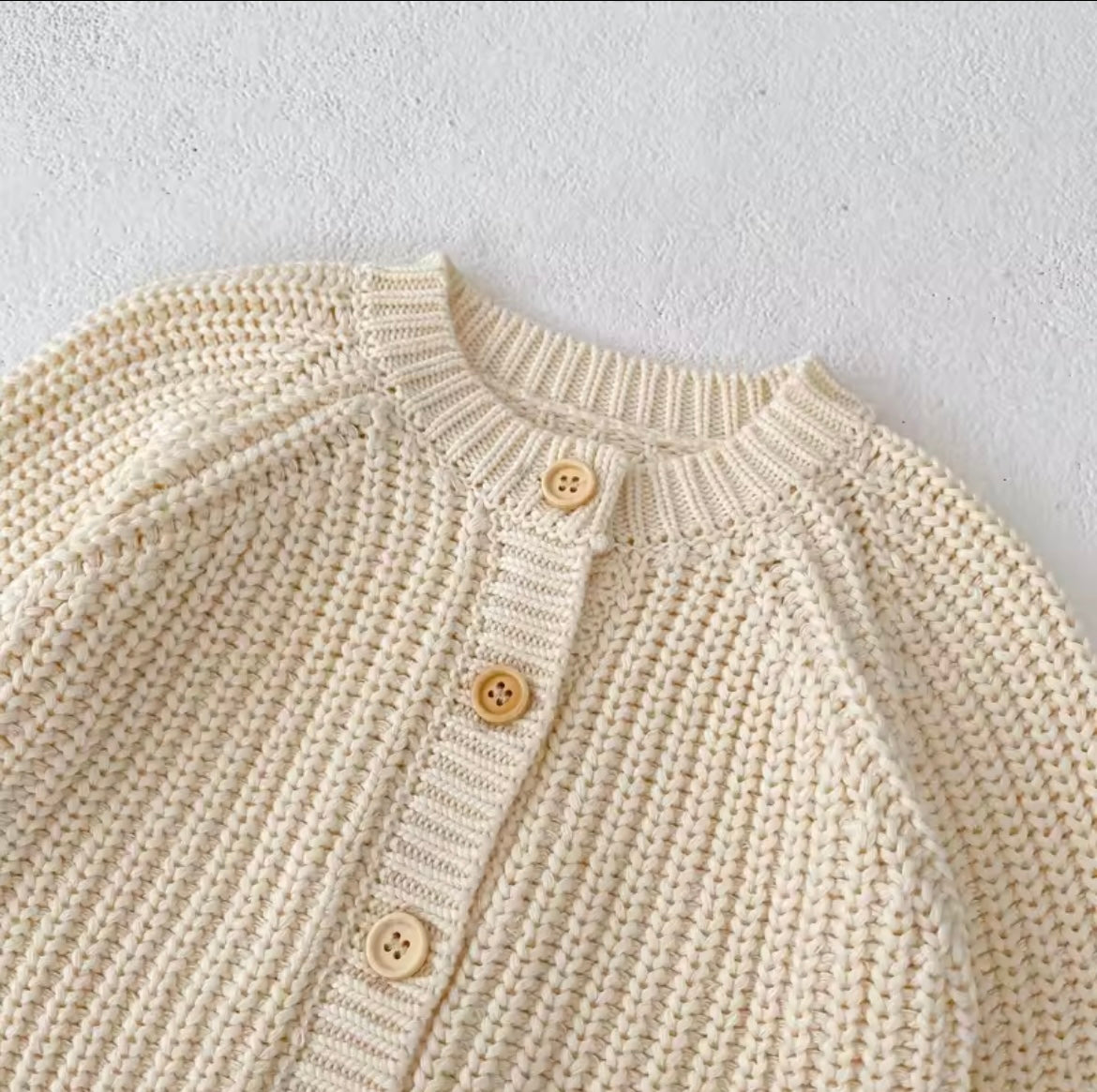 Thick knit cream cardigan