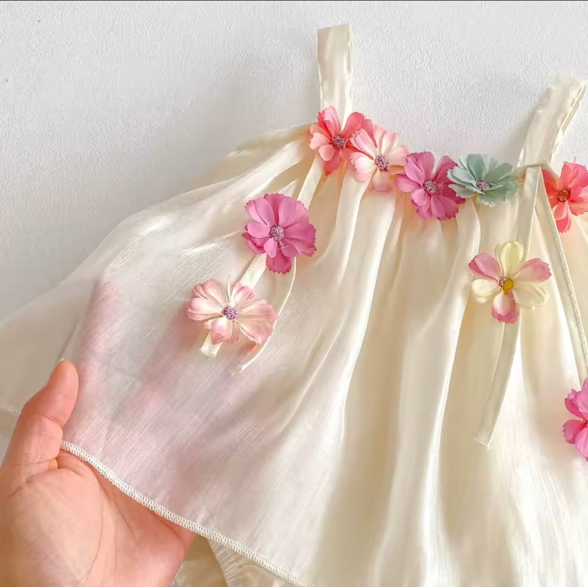 The cream flower dress