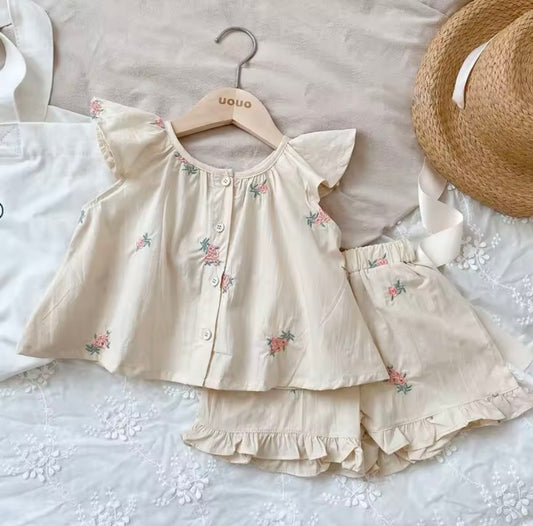 The floral shorts set