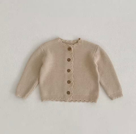Wavy edged cardigan
