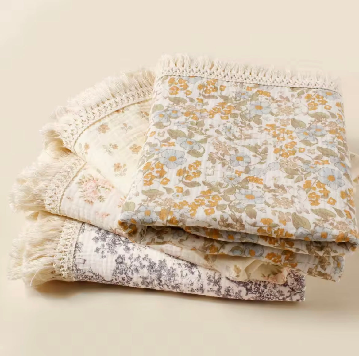 Muslin tassel blankets - medium