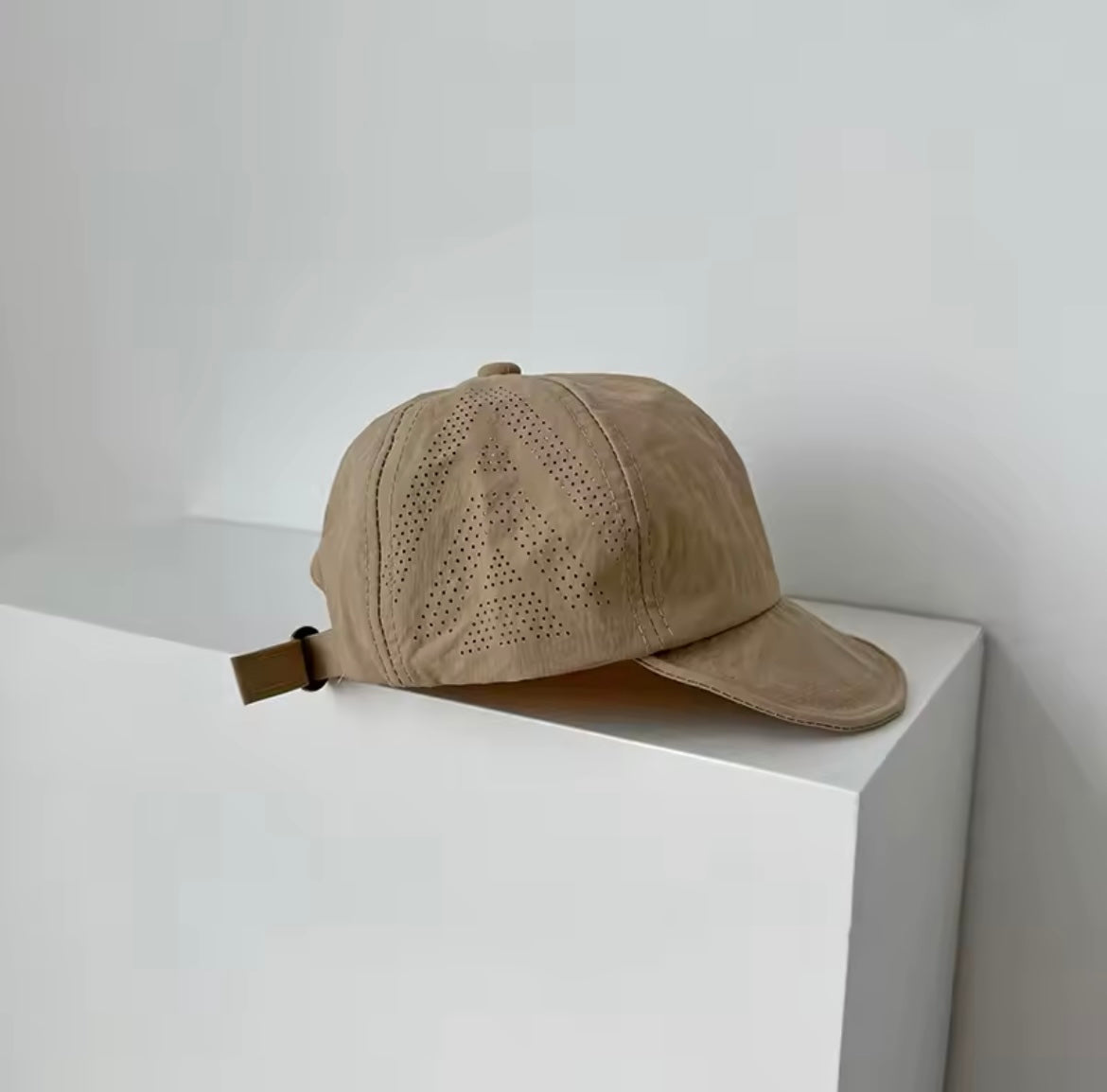 Neutral caps