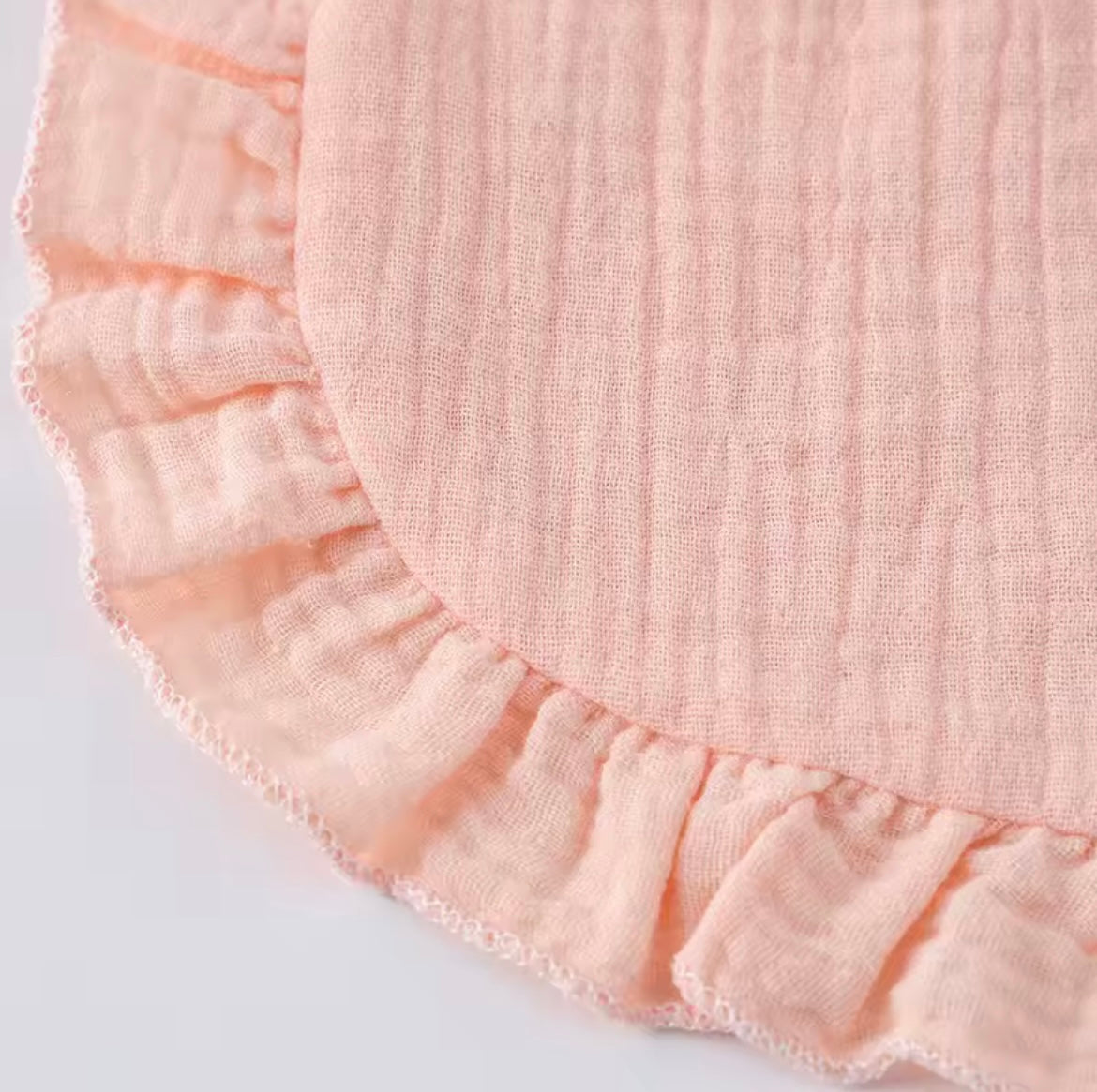 Muslin frill bibs