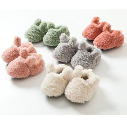 Bunny baby slippers