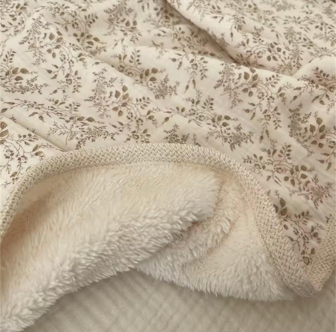 Personalised luxurious fleece muslin blanket