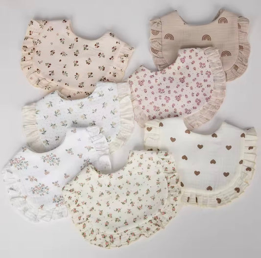 Muslin frill bibs