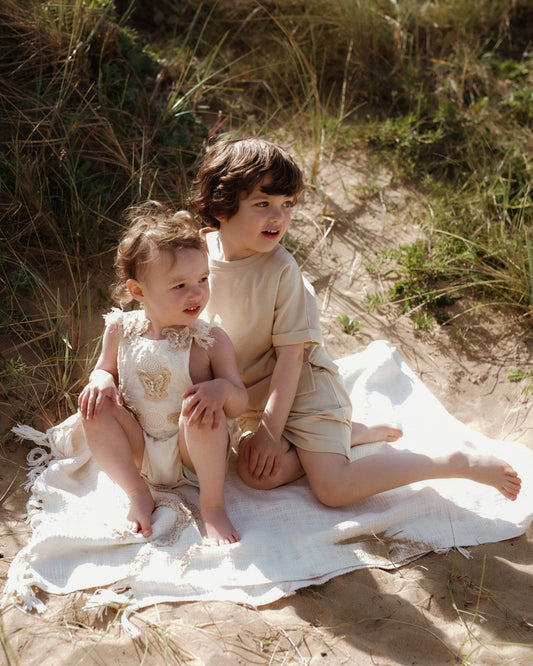 beige T-shirt and short sets