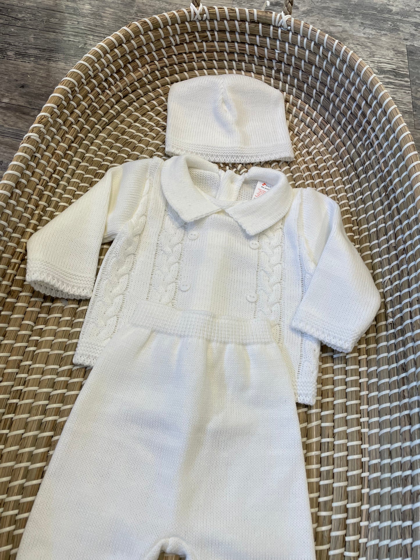The white knitted set