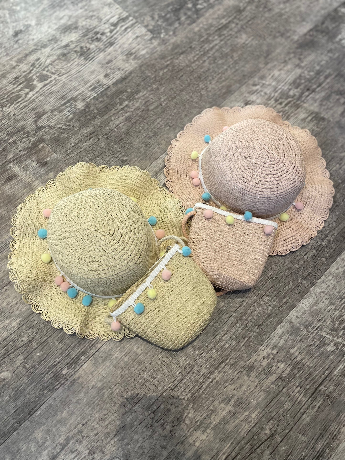 Pom pom straw hat and bag set
