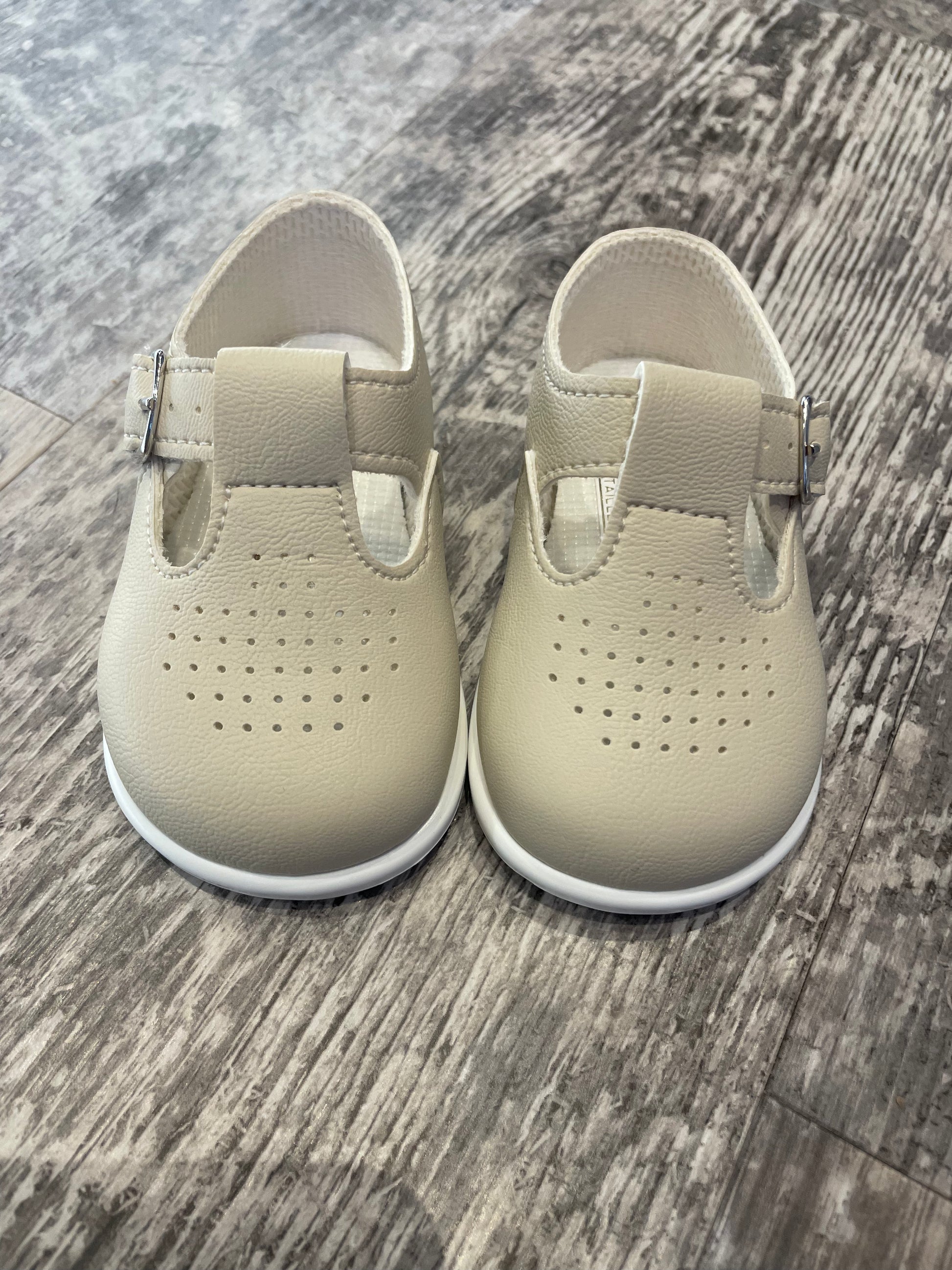 Hard 2025 bottom shoes