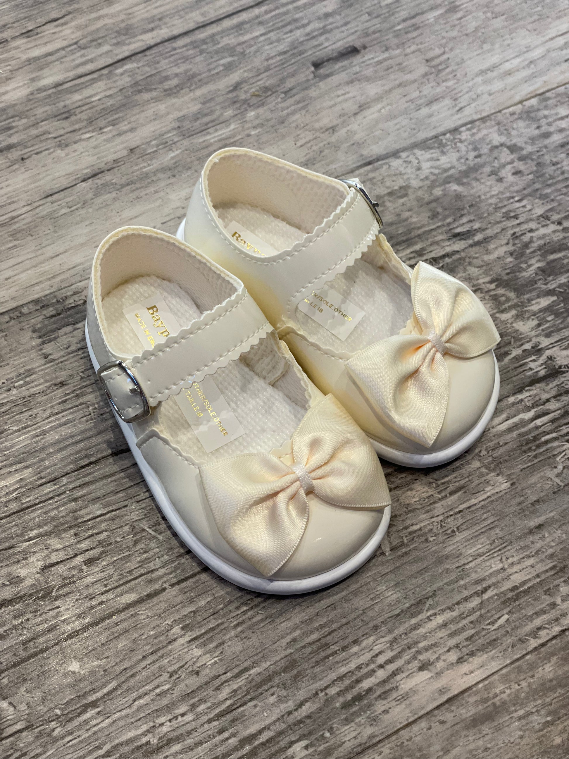 Hard white shoes for top babies
